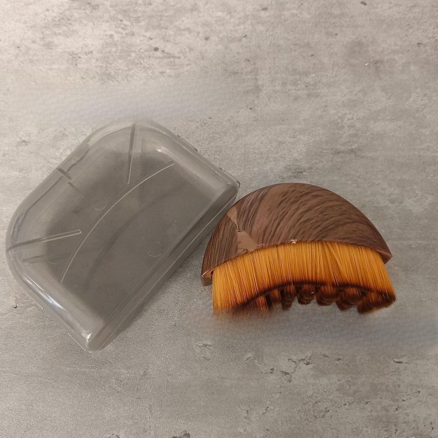 Sculptiva™Contour Facial Brush