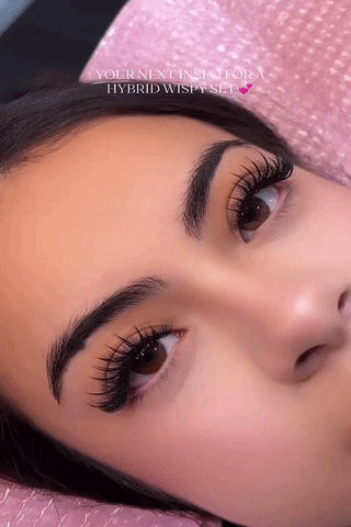 Natural-Looking Lash Finish